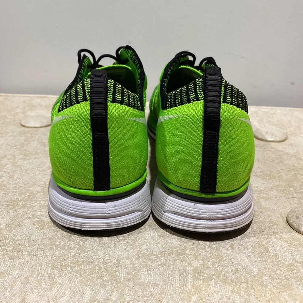 Nike Flyknit Trainer+ Electric Green Sneakers Size 10